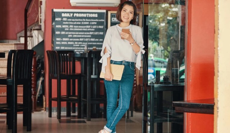 upscale casual attire female