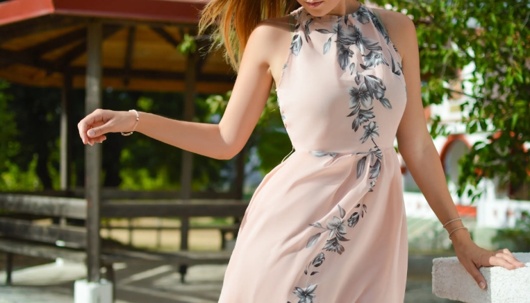 dress for casual dinner
