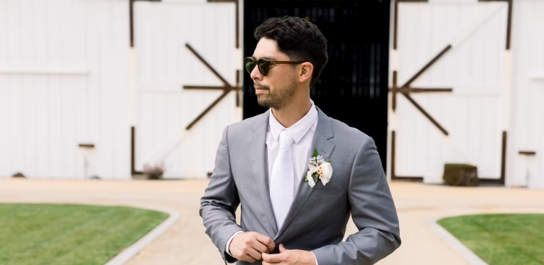 womenʼs casual wedding guest attire