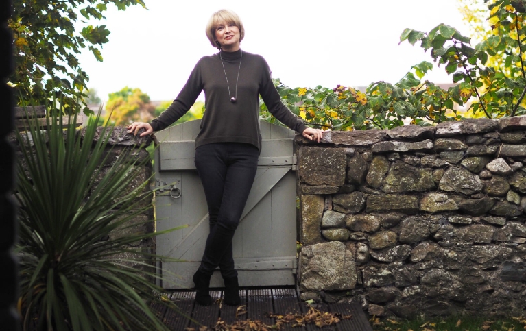 black casual outfits for ladies