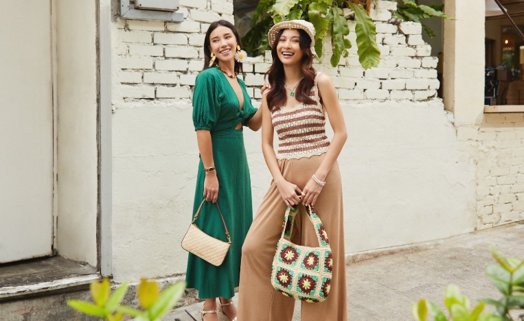 smart casual womenʼs summer outfits