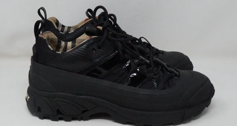 mens black burberry trainers