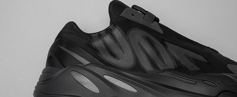 all black designer sneakers womenʼs