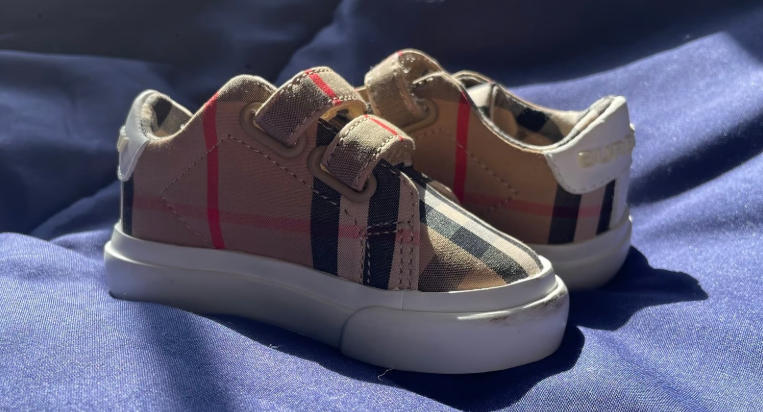 burberry trainers white