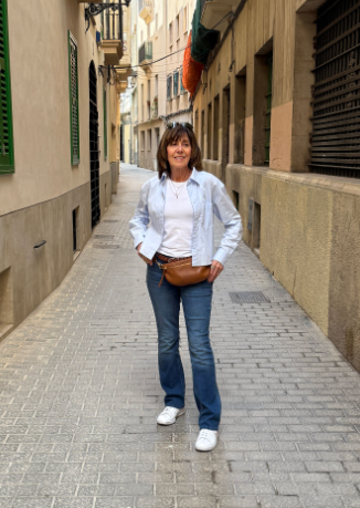 Cropped White Shirt Styling